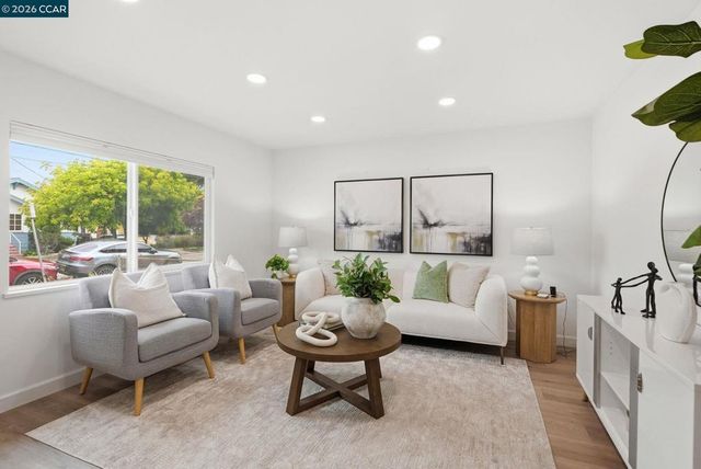3720 Midvale Ave, Oakland, CA 94602