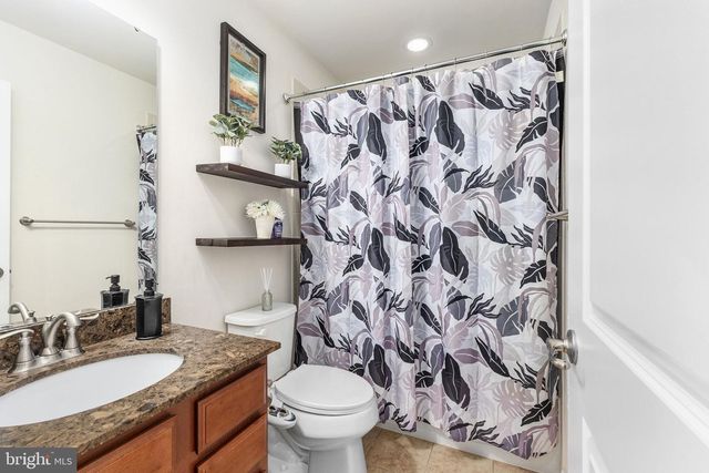 7030 DARBEY KNOLL DR, Gainesville, VA 20155