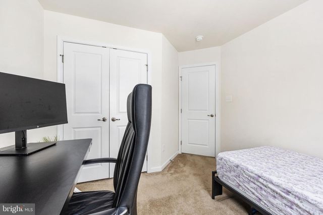 7030 DARBEY KNOLL DR, Gainesville, VA 20155
