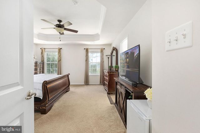 7030 DARBEY KNOLL DR, Gainesville, VA 20155