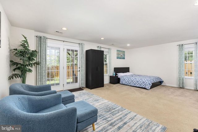 7030 DARBEY KNOLL DR, Gainesville, VA 20155