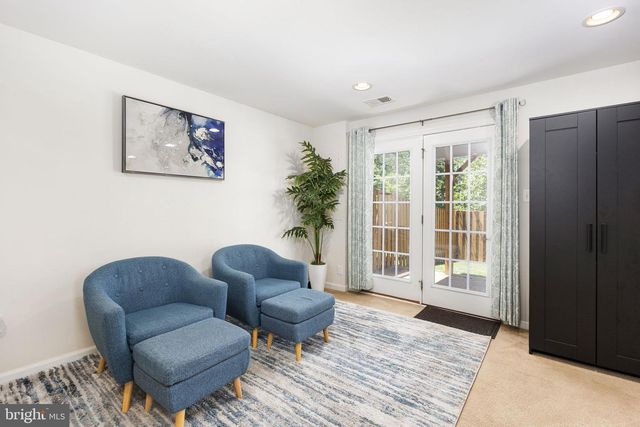 7030 DARBEY KNOLL DR, Gainesville, VA 20155