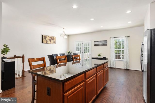7030 DARBEY KNOLL DR, Gainesville, VA 20155