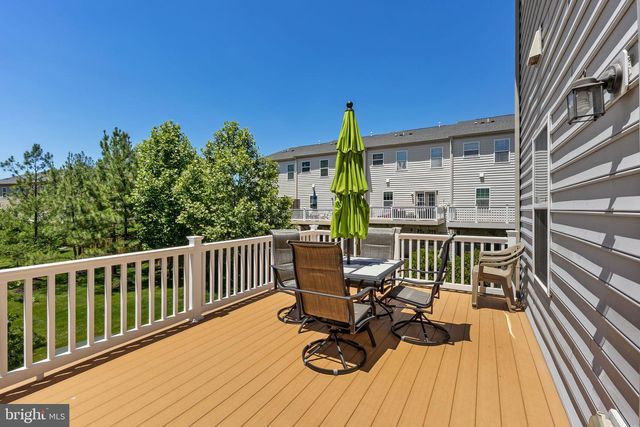 7030 DARBEY KNOLL DR, Gainesville, VA 20155