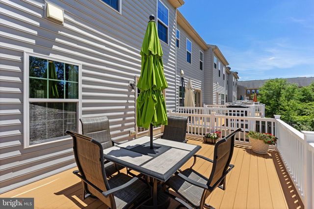 7030 DARBEY KNOLL DR, Gainesville, VA 20155