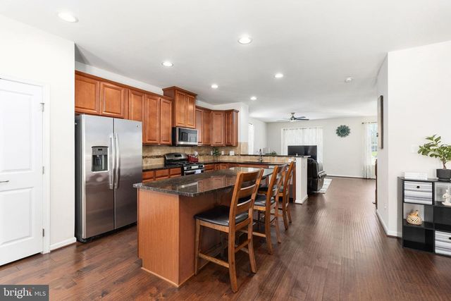 7030 DARBEY KNOLL DR, Gainesville, VA 20155