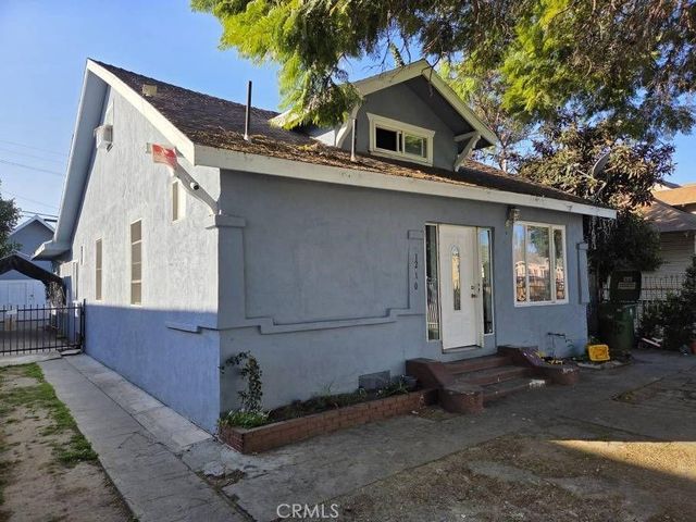 1210 1212 42 Place, Los Angeles, CA 90011
