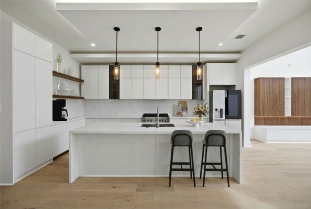 4220 MUNGER Avenue, Dallas, TX 75204