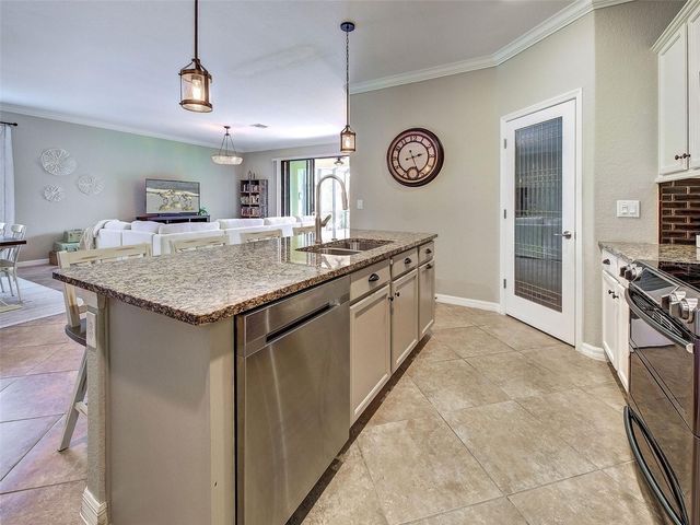 12390 CINQUETERRE DRIVE, Venice, FL 34293