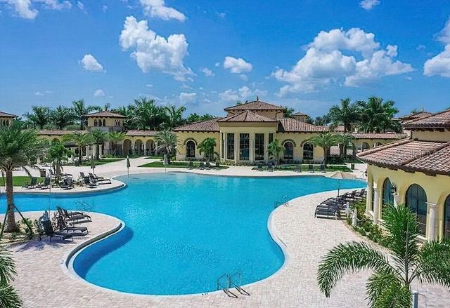 12390 CINQUETERRE DRIVE, Venice, FL 34293