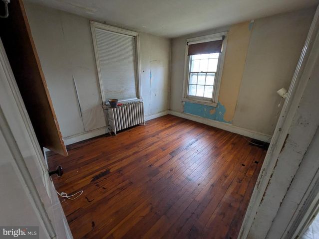 205 E EVERGREEN AVE, Philadelphia, PA 19118