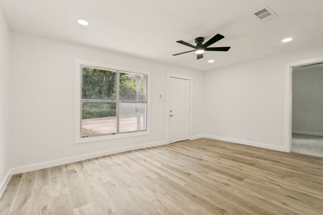 1211 E Virginia Street, Mckinney, TX 75069