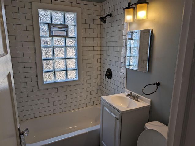 2944 N 48th STREET, Milwaukee, WI 53210