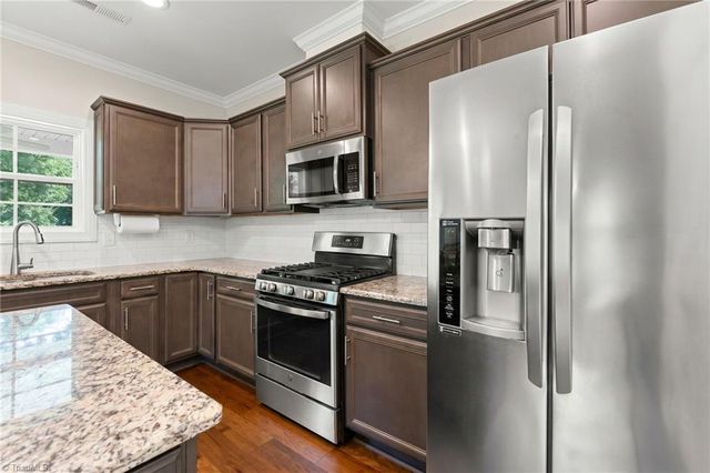 1523 Chickasha Drive, Pfafftown, NC 27040