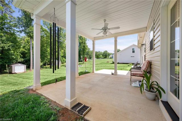 1523 Chickasha Drive, Pfafftown, NC 27040