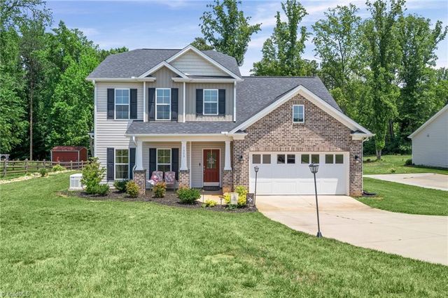1523 Chickasha Drive, Pfafftown, NC 27040