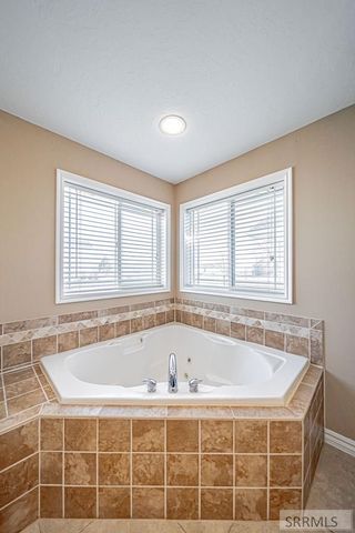 965 October Cove, Shelley, ID 83274