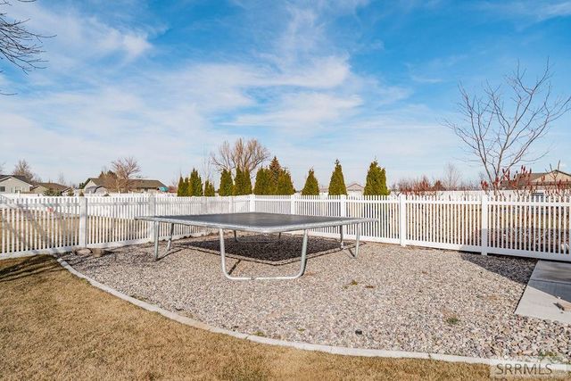 965 October Cove, Shelley, ID 83274