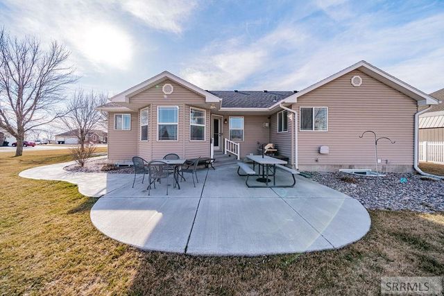 965 October Cove, Shelley, ID 83274