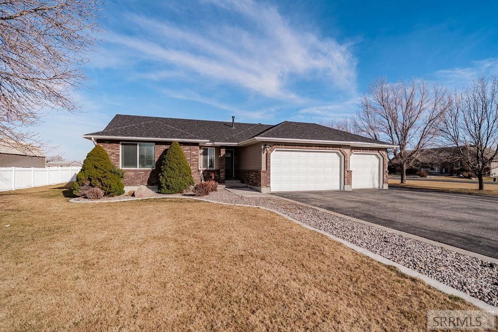 Image 1 of property listing at 965 October Cove, Shelley, ID 83274