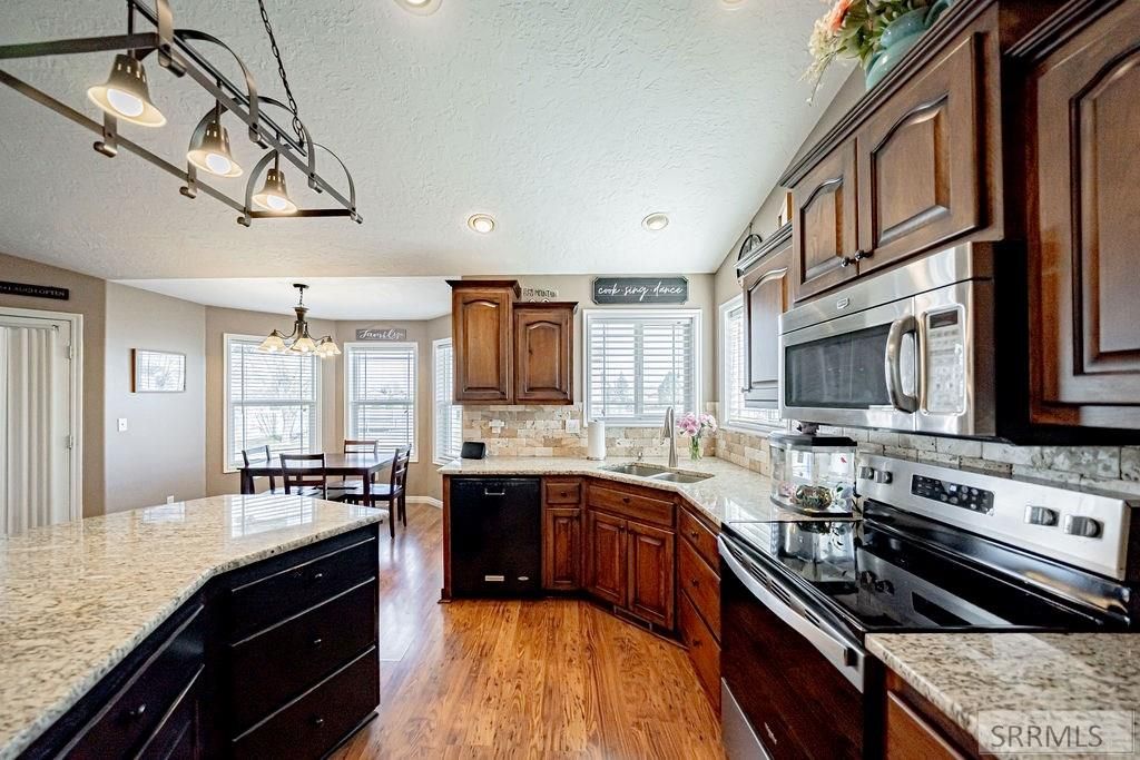 Image 17 of property listing at 965 October Cove, Shelley, ID 83274