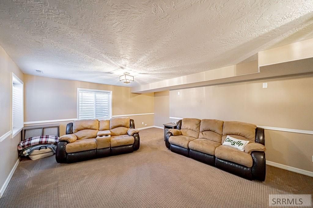 Image 39 of property listing at 965 October Cove, Shelley, ID 83274