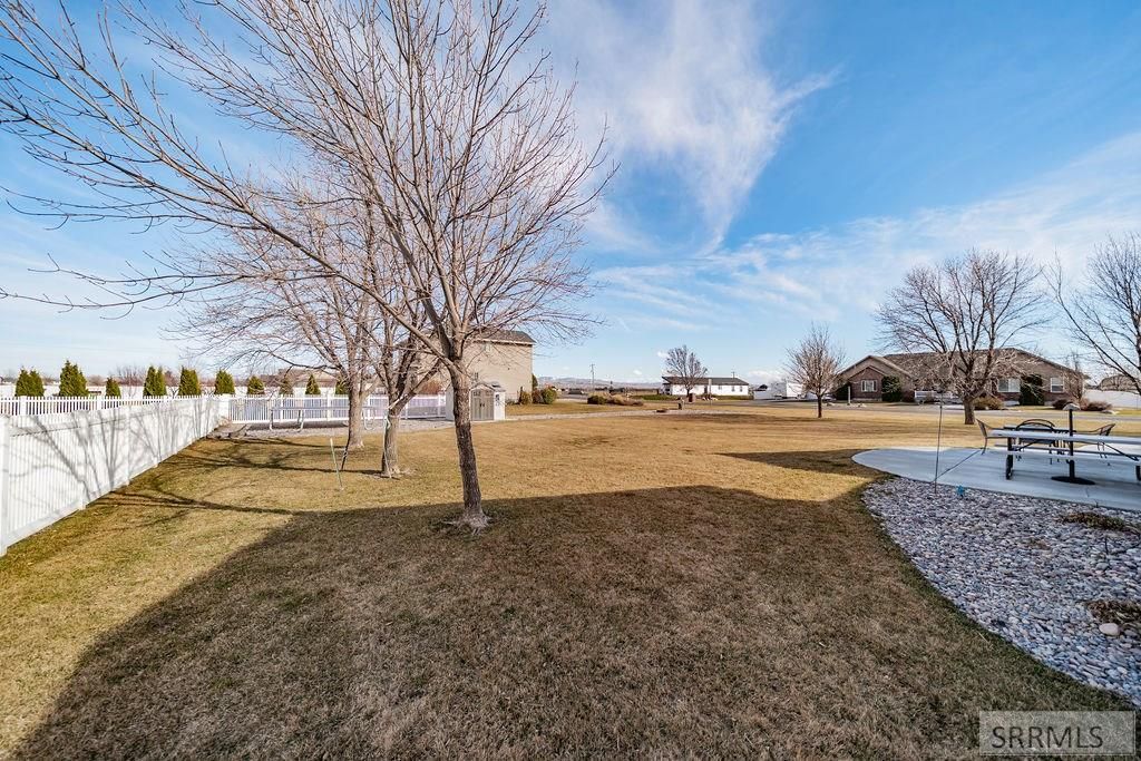 Image 53 of property listing at 965 October Cove, Shelley, ID 83274