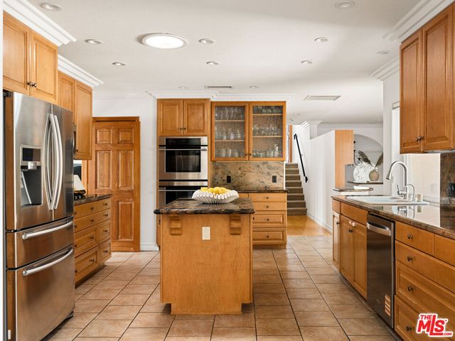 22780 Macfarlane Drive, Woodland Hills, CA 91364