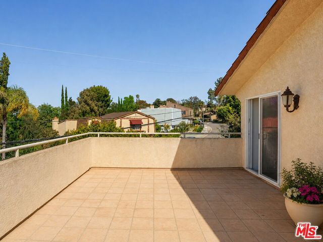 22780 Macfarlane Drive, Woodland Hills, CA 91364