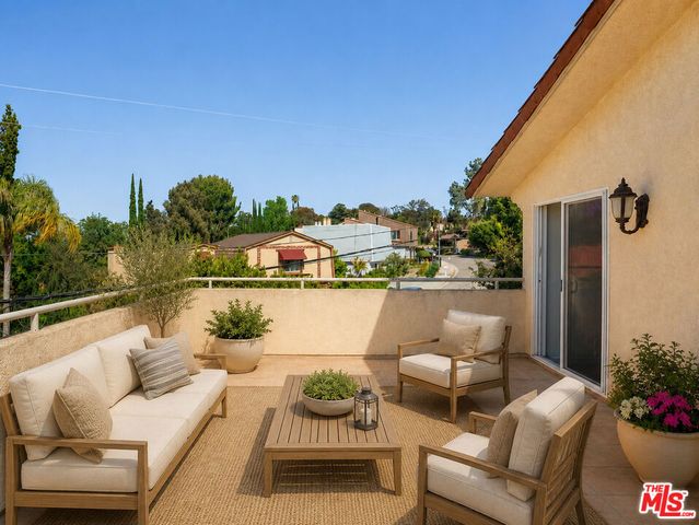 22780 Macfarlane Drive, Woodland Hills, CA 91364