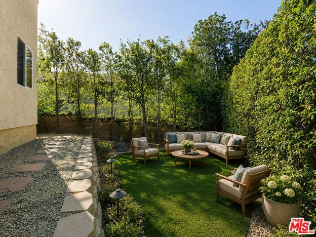22780 Macfarlane Drive, Woodland Hills, CA 91364