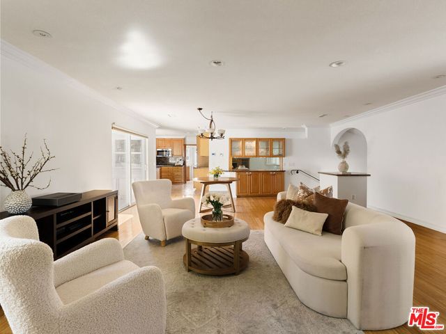 22780 Macfarlane Drive, Woodland Hills, CA 91364