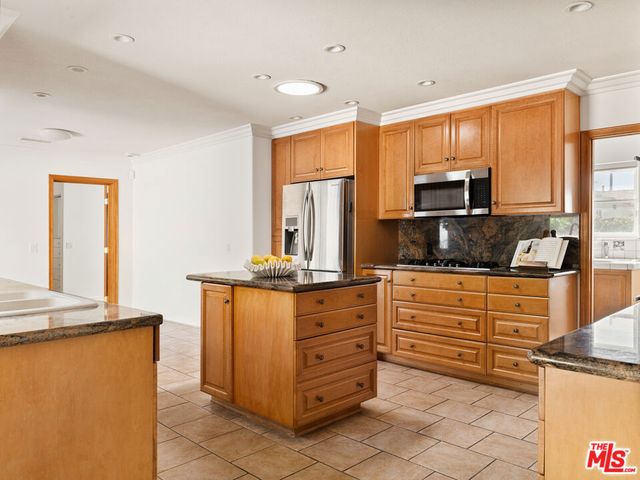22780 Macfarlane Drive, Woodland Hills, CA 91364