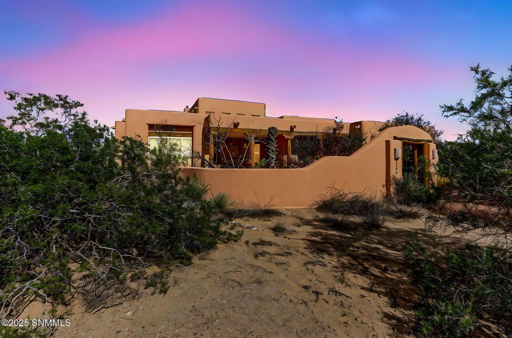 5366 Redman Road, Las Cruces, NM 88011