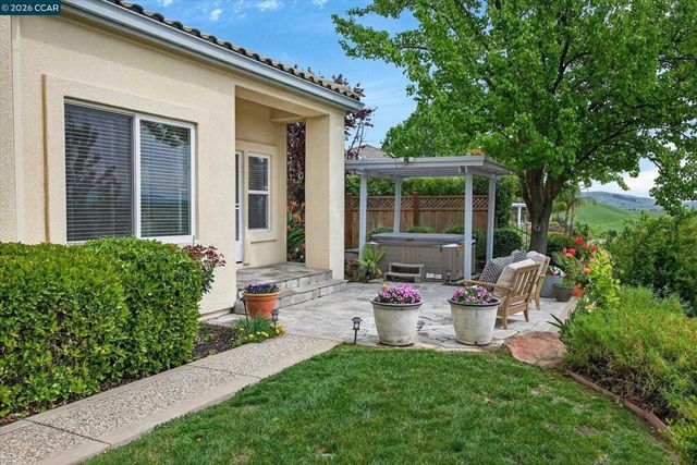 3643 Country Club Ter, Danville, CA 94506