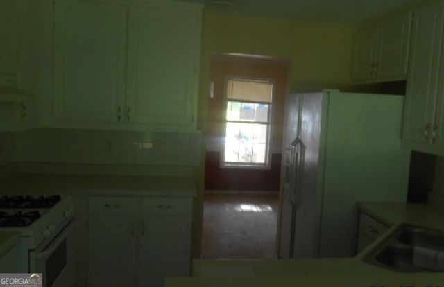 429 Rosewood Circle, Jonesboro, GA 30238