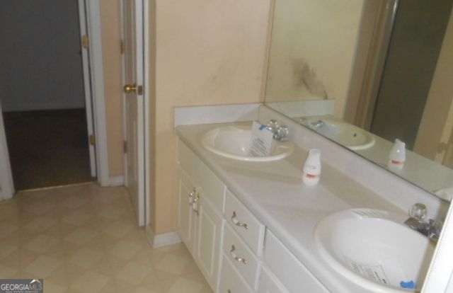 429 Rosewood Circle, Jonesboro, GA 30238