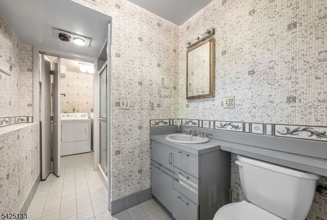 109 Dogwood Ct, Westwood Boro, NJ 07675