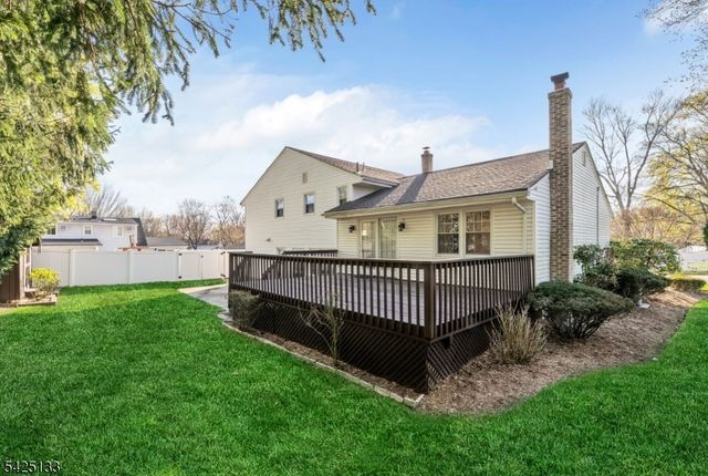 109 Dogwood Ct, Westwood Boro, NJ 07675