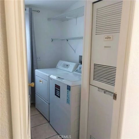 327 W Wilson 86, Costa Mesa, CA 92627