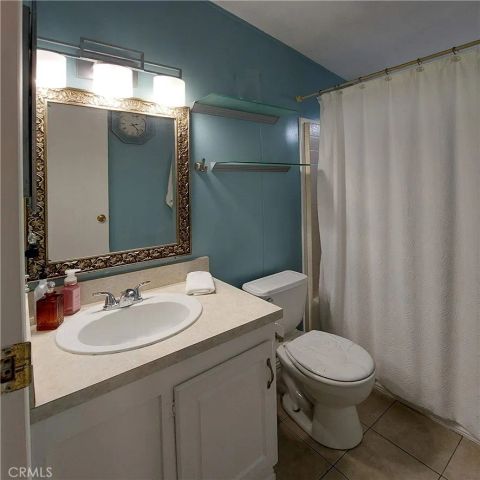 327 W Wilson 86, Costa Mesa, CA 92627