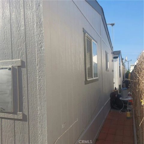 327 W Wilson 86, Costa Mesa, CA 92627