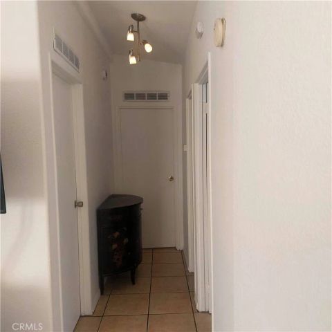 327 W Wilson 86, Costa Mesa, CA 92627
