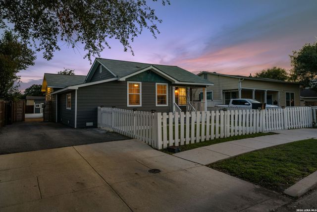 1910 W CRAIG PL, San Antonio, TX 78201