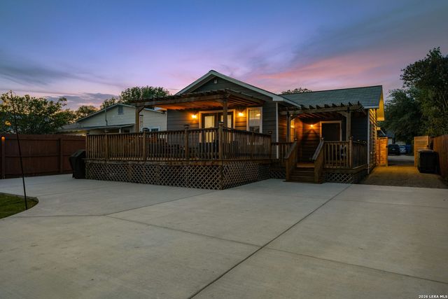 1910 W CRAIG PL, San Antonio, TX 78201