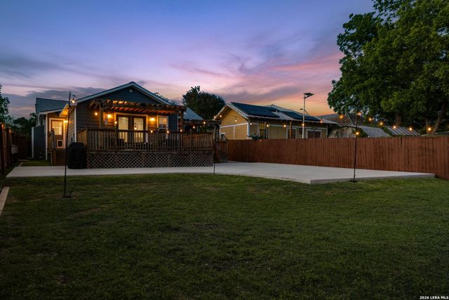 1910 W CRAIG PL, San Antonio, TX 78201