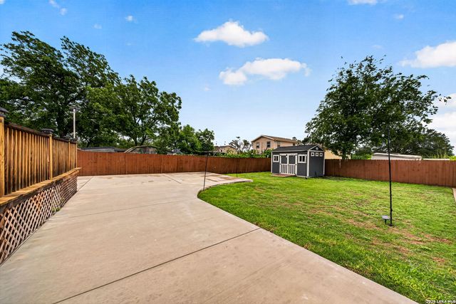 1910 W CRAIG PL, San Antonio, TX 78201
