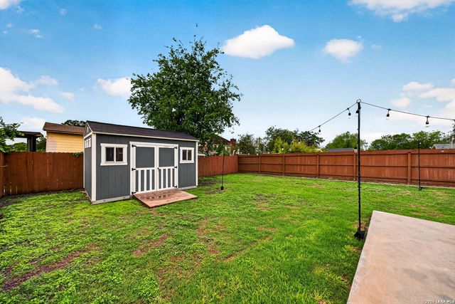 1910 W CRAIG PL, San Antonio, TX 78201