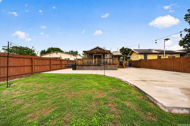 1910 W CRAIG PL, San Antonio, TX 78201