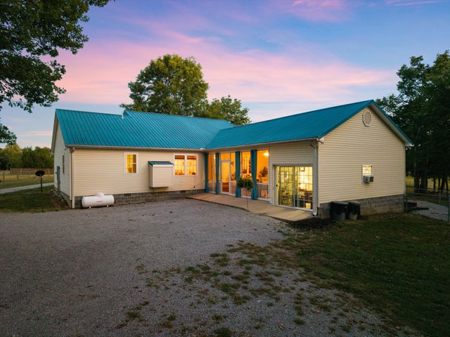 332 John Shaw Rd, Lewisburg, TN 37091